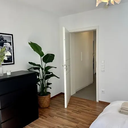 Seeliebe - Grosse Gartenwohnung Direkt Am Appartamento *