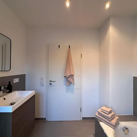 Seeliebe - Grosse Gartenwohnung Direkt Am Appartamento *